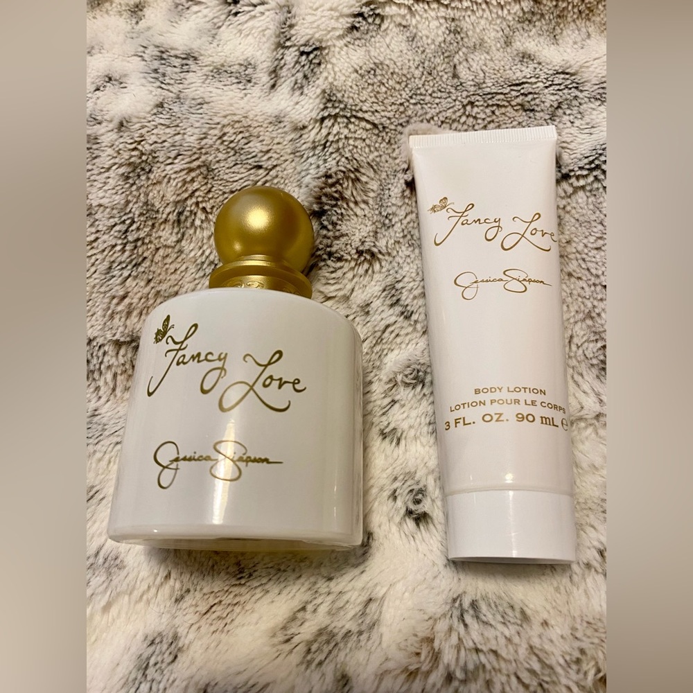 Jessica Simpson Fancy Set. New never used.